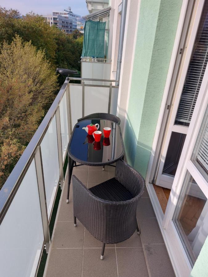 Apartman Merry 布拉迪斯拉发 外观 照片